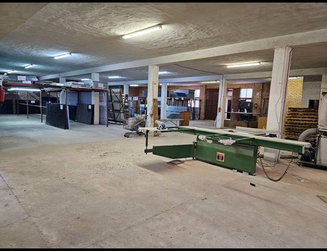 2,899M² FACTORY TO LET IN KYA SANDS